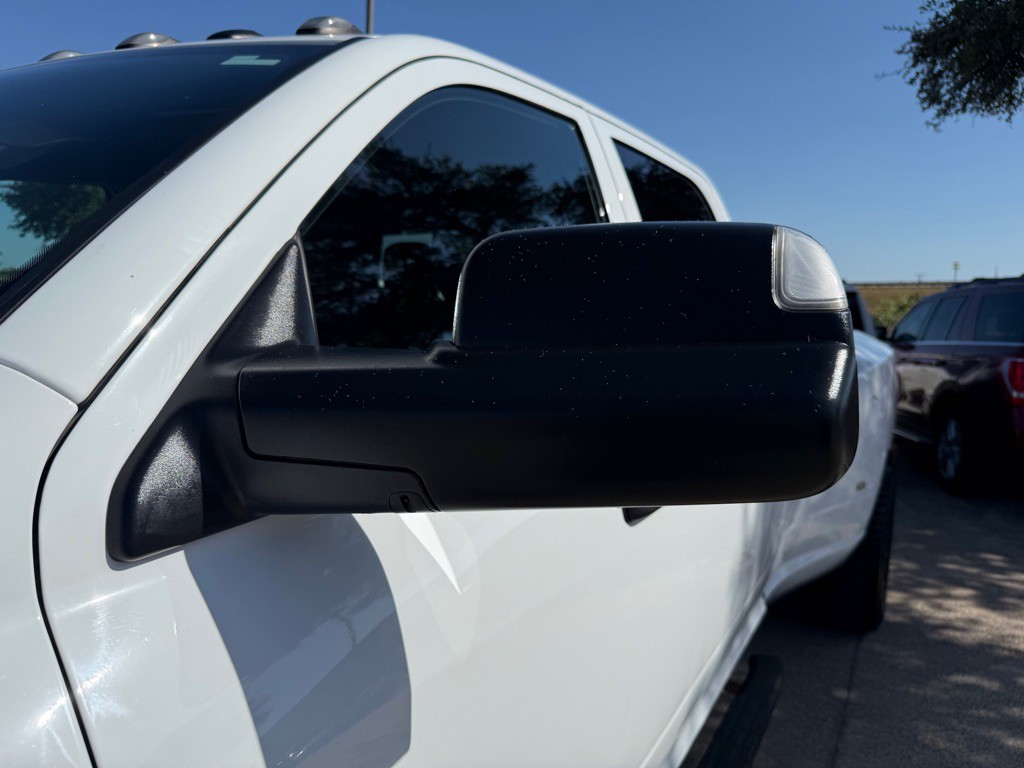 2022 RAM 3500 Image 11