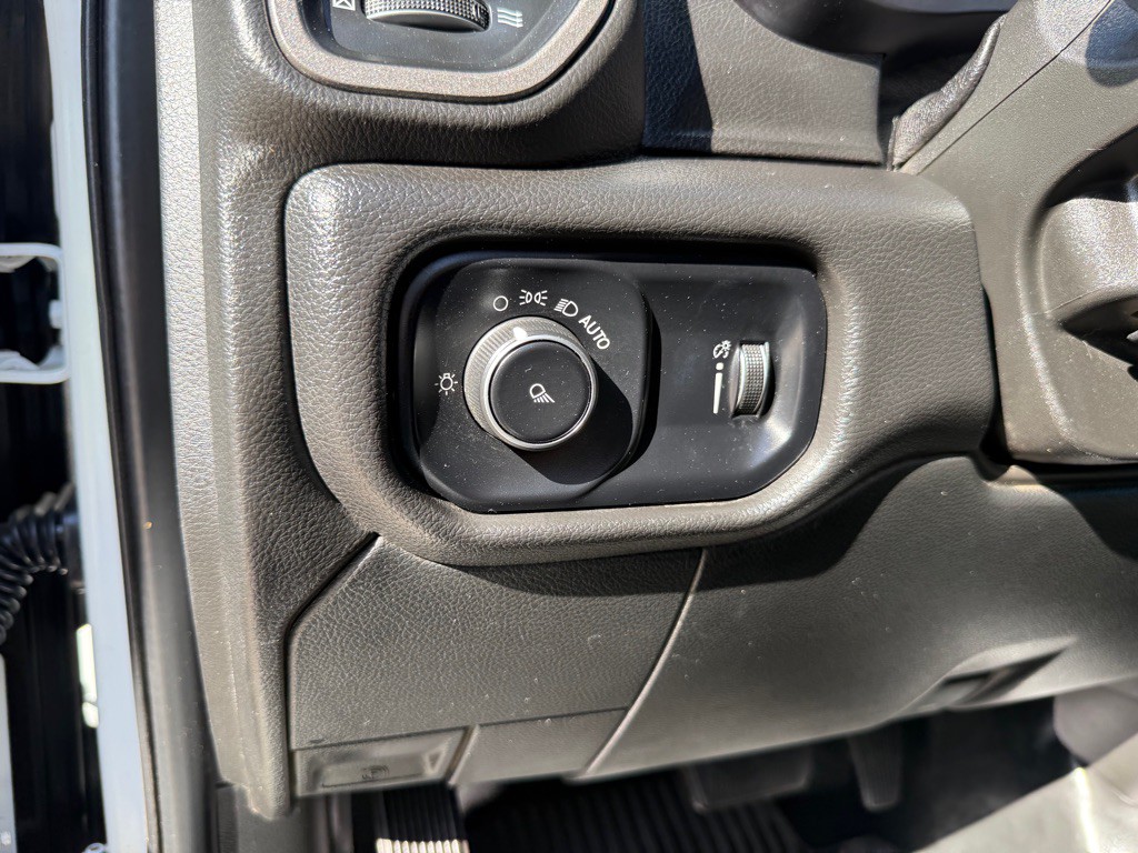 2022 RAM 3500 Image 20