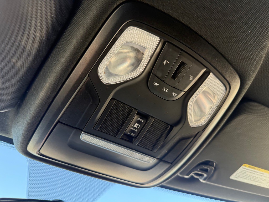 2022 RAM 3500 Image 34