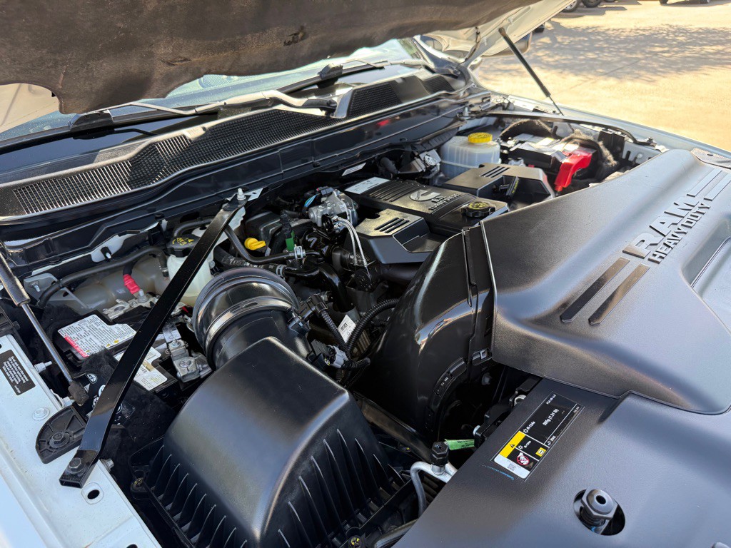 2022 RAM 3500 Image 35