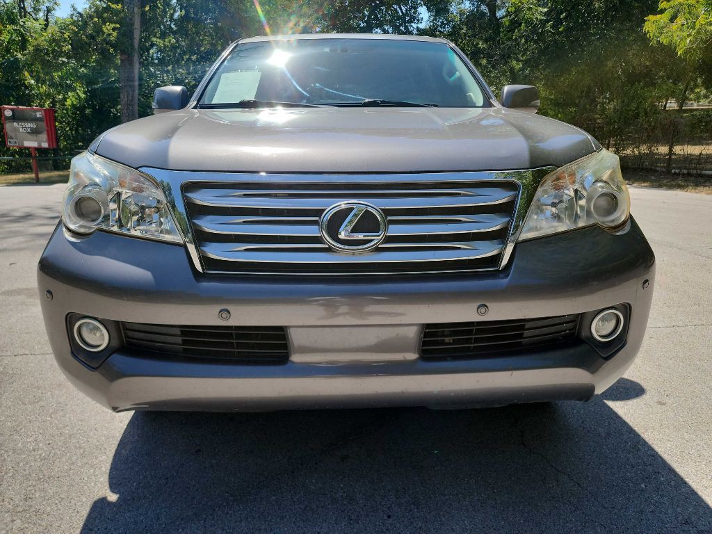 2013 Lexus GX Image 2