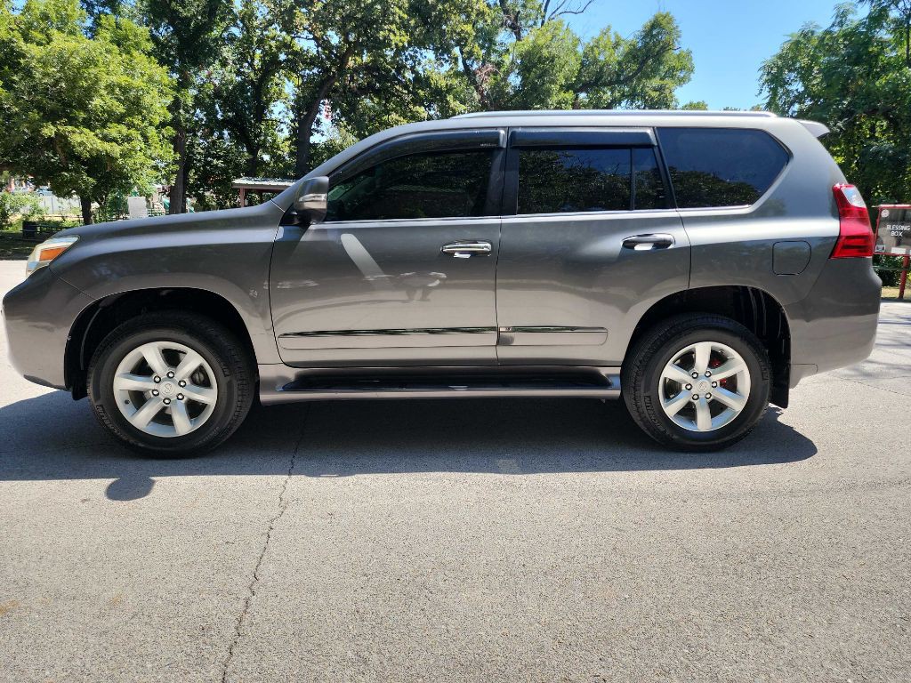 2013 Lexus GX Image 4
