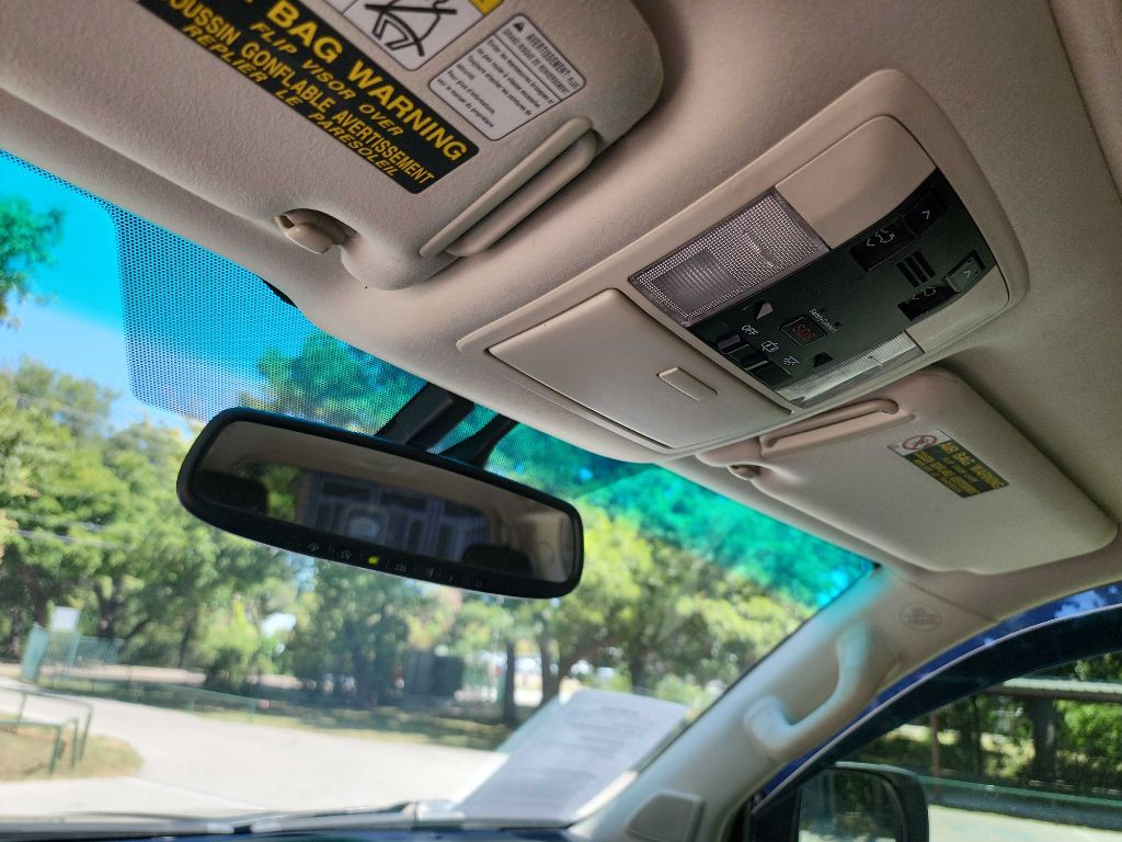 2013 Lexus GX Image 23