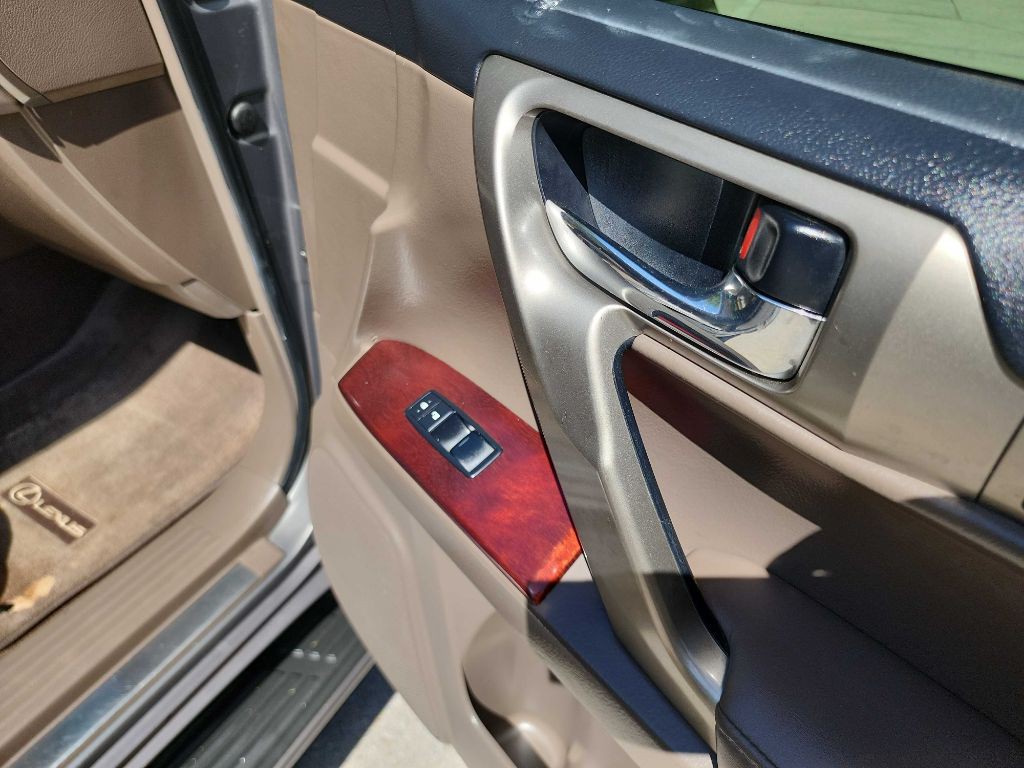2013 Lexus GX Image 35