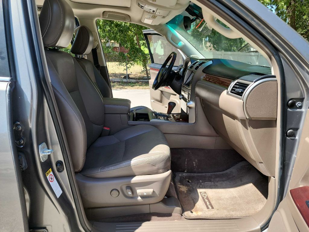 2013 Lexus GX Image 36