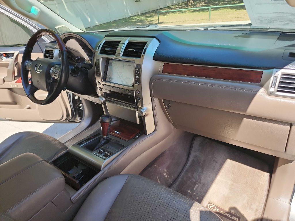 2013 Lexus GX Image 37