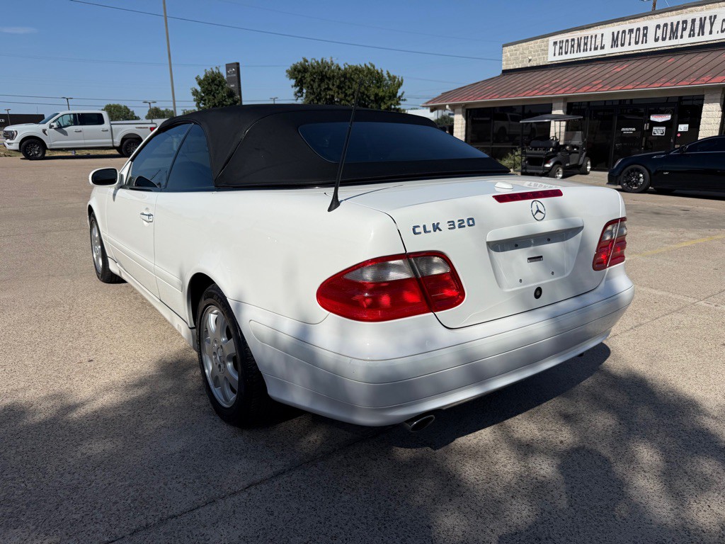 2003 Mercedes-Benz CLK-Class Image 5