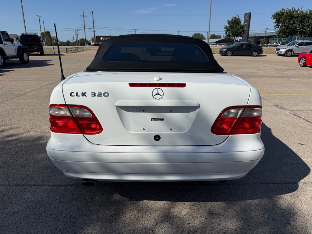 2003 Mercedes-Benz CLK-Class Image 6