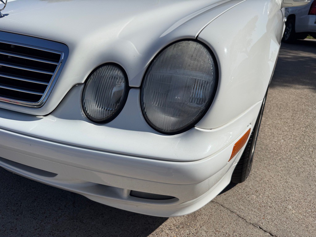 2003 Mercedes-Benz CLK-Class Image 9