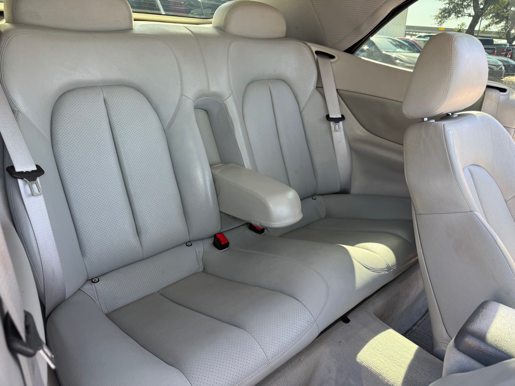 2003 Mercedes-Benz CLK-Class Image 15