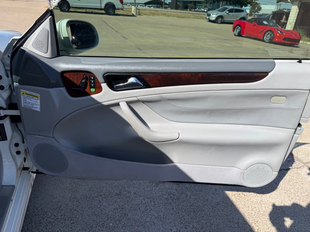 2003 Mercedes-Benz CLK-Class Image 19