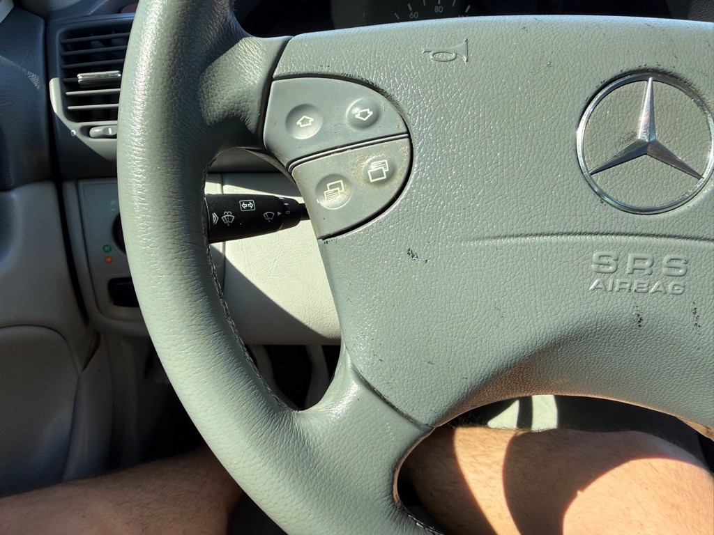 2003 Mercedes-Benz CLK-Class Image 22
