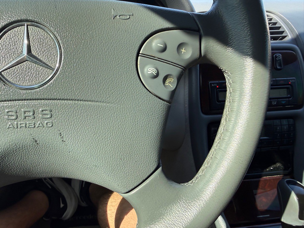 2003 Mercedes-Benz CLK-Class Image 23