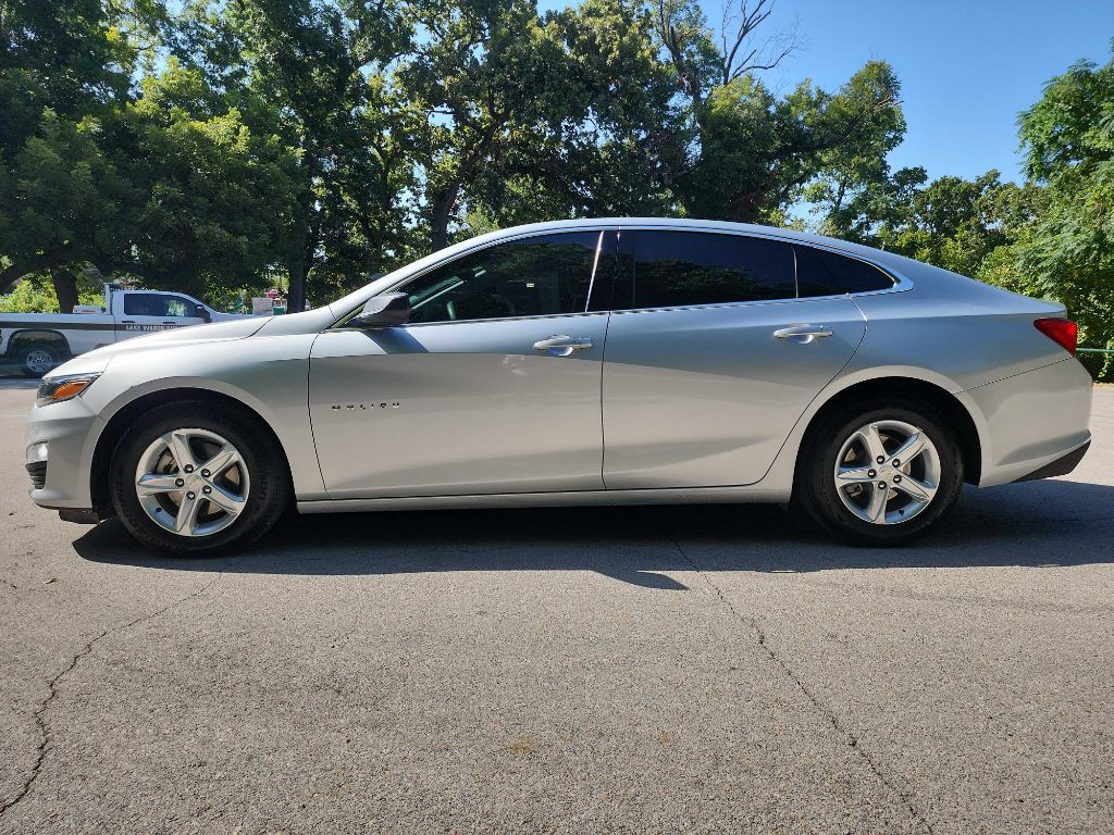 2022 Chevrolet Malibu Image 4