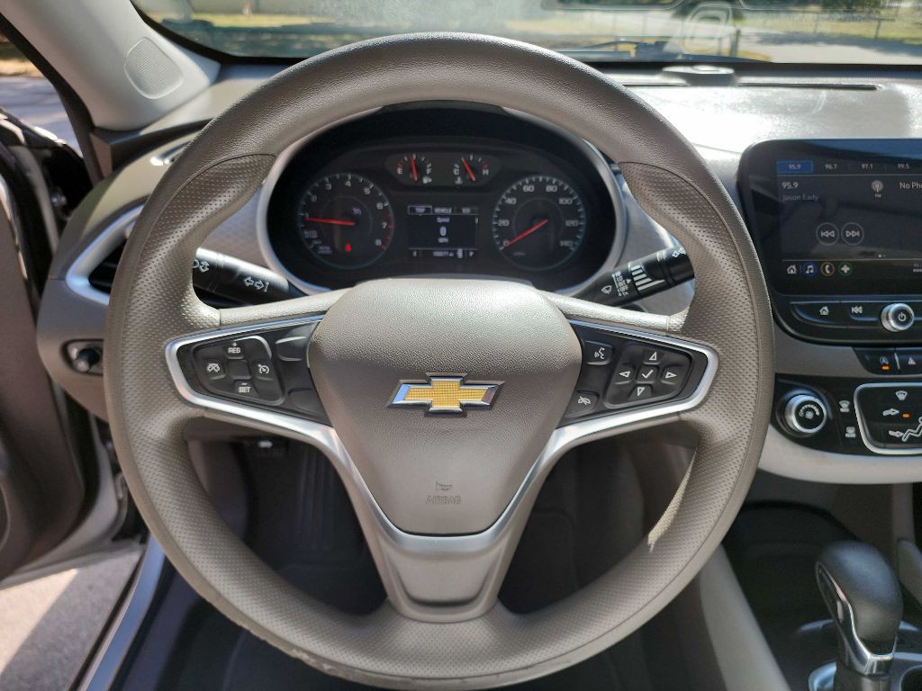 2022 Chevrolet Malibu Image 15