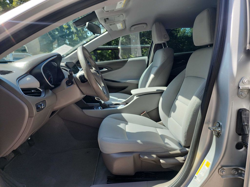 2022 Chevrolet Malibu Image 17