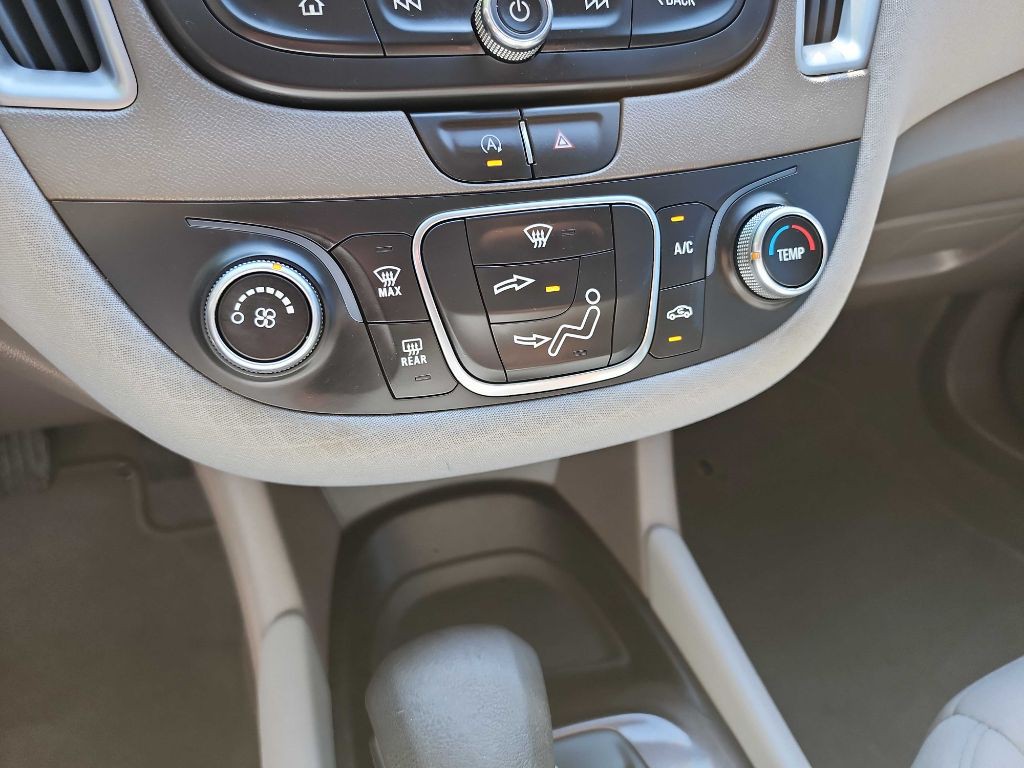 2022 Chevrolet Malibu Image 23