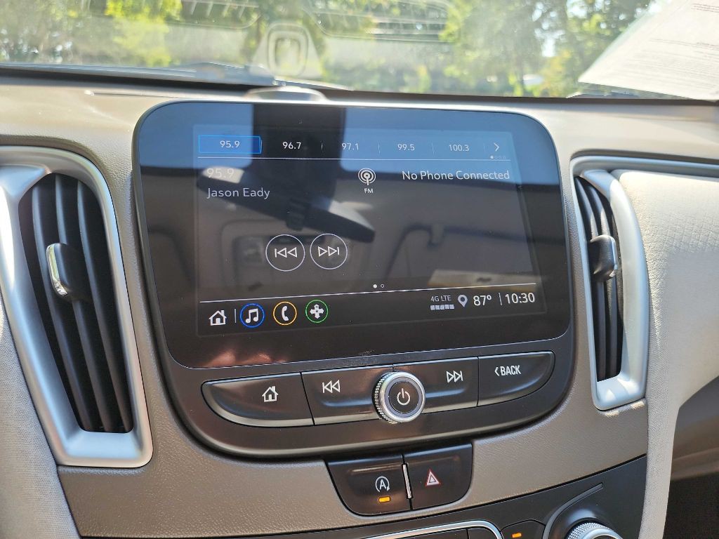 2022 Chevrolet Malibu Image 24