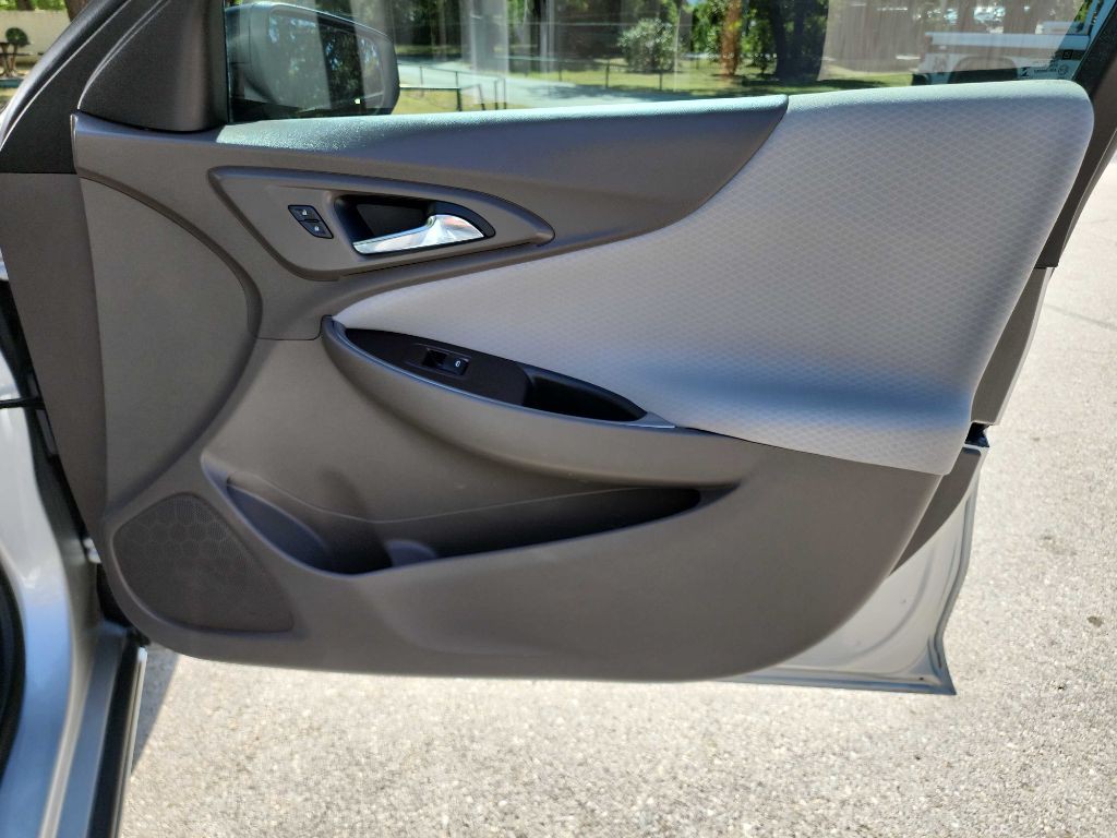 2022 Chevrolet Malibu Image 33