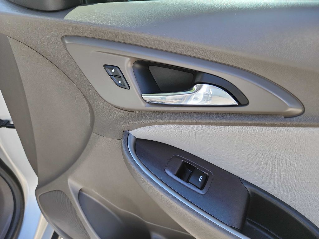 2022 Chevrolet Malibu Image 34