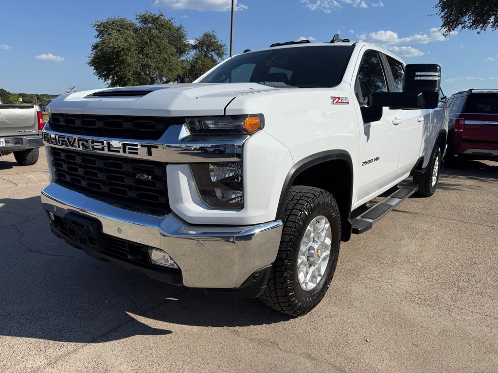 2021 Chevrolet Silverado 1500 Image 3