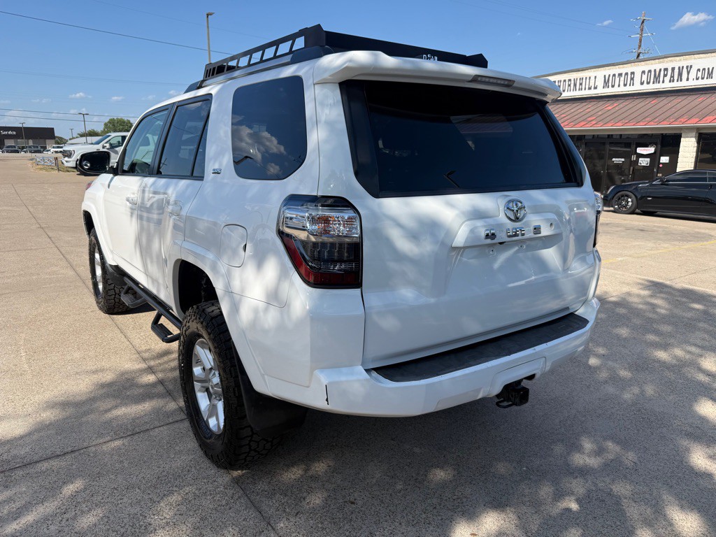 2019 Toyota 4Runner Image 5