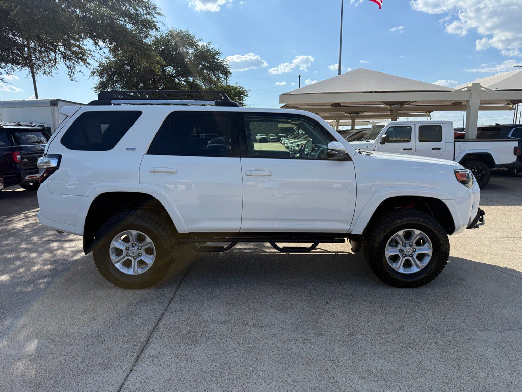 2019 Toyota 4Runner Image 8