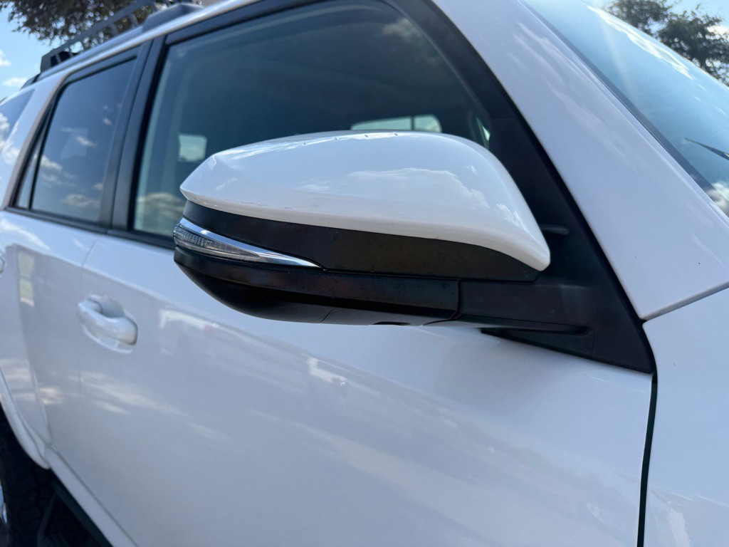 2019 Toyota 4Runner Image 9
