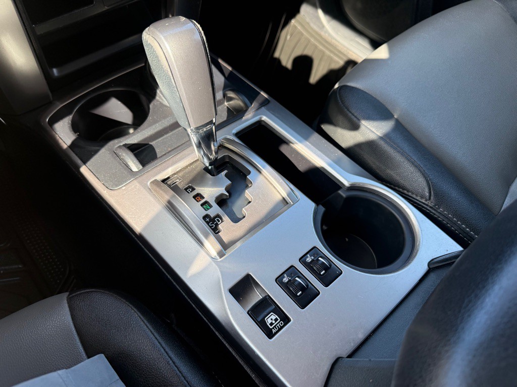 2019 Toyota 4Runner Image 32