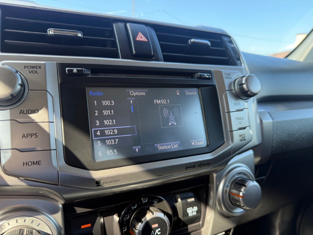 2019 Toyota 4Runner Image 36