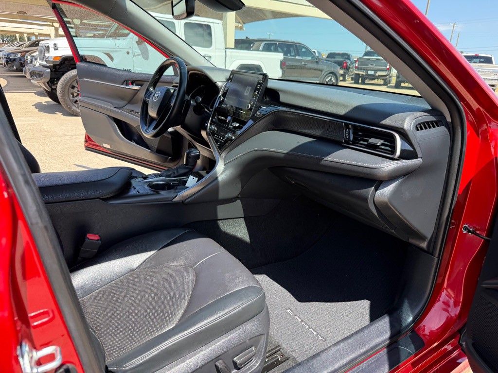 2022 Toyota Camry Image 16
