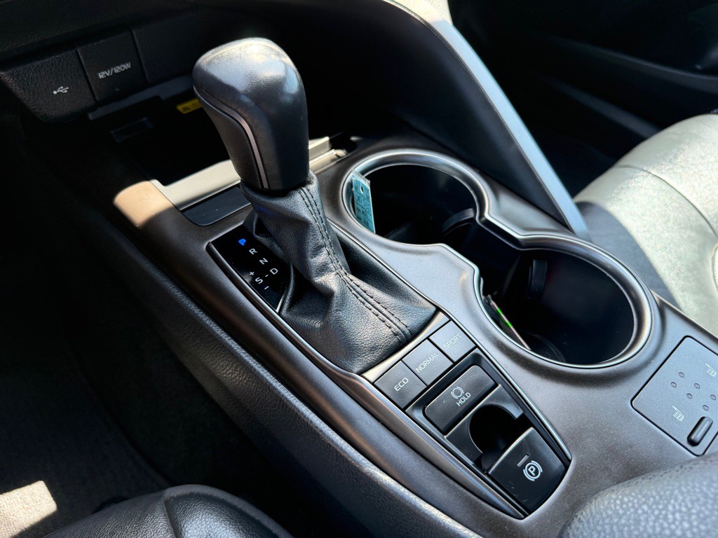 2022 Toyota Camry Image 30