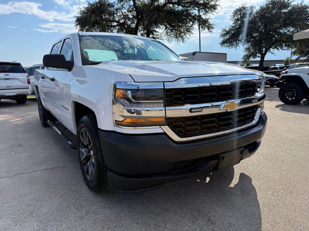 2018 Chevrolet Silverado 1500 Image 1