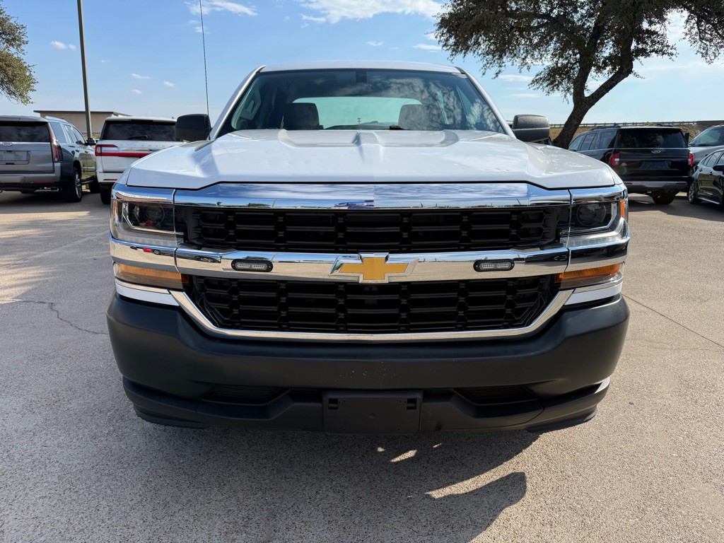 2018 Chevrolet Silverado 1500 Image 2