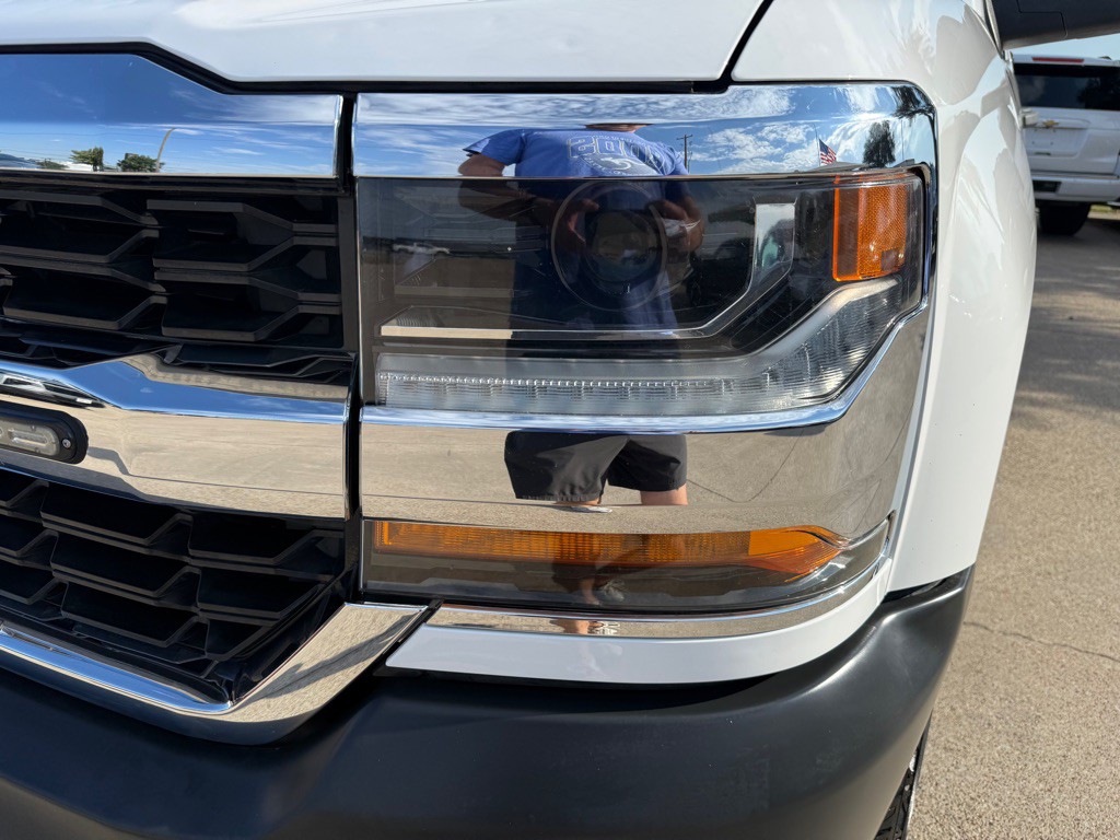 2018 Chevrolet Silverado 1500 Image 9