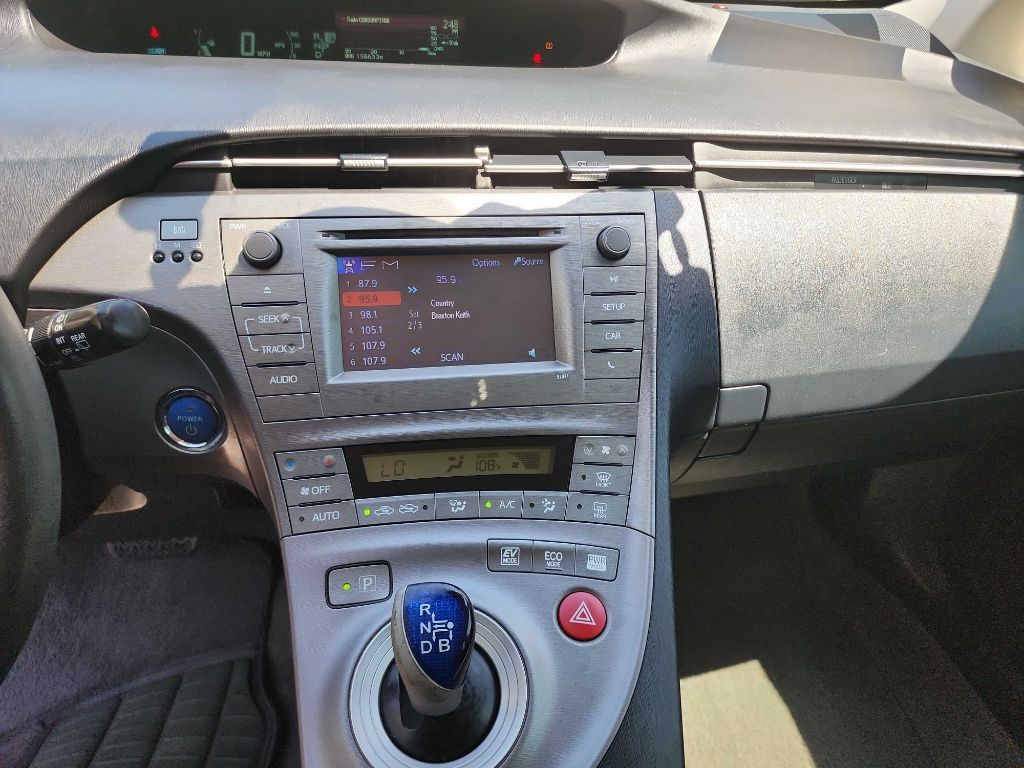 2012 Toyota Prius Image 14