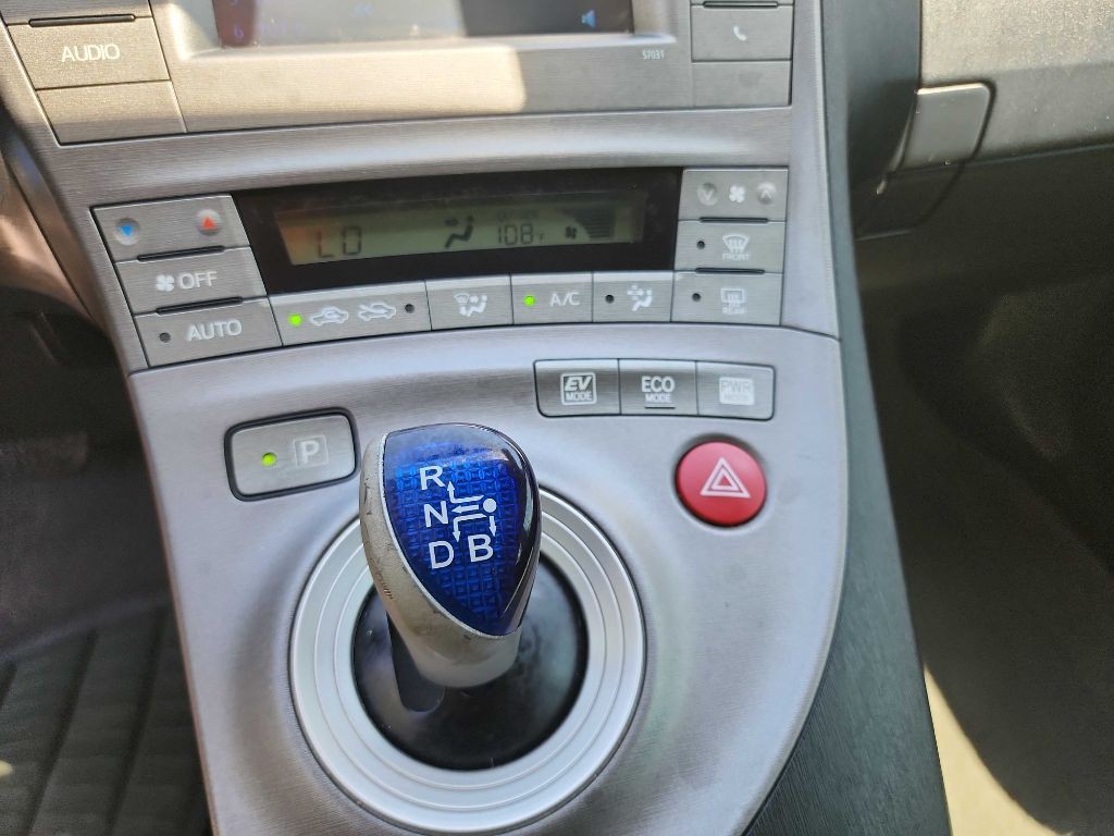 2012 Toyota Prius Image 20
