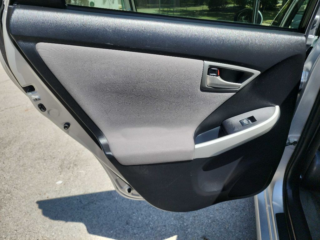 2012 Toyota Prius Image 22
