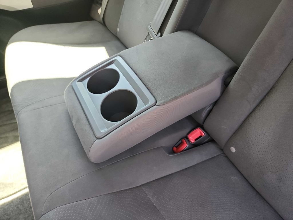 2012 Toyota Prius Image 25