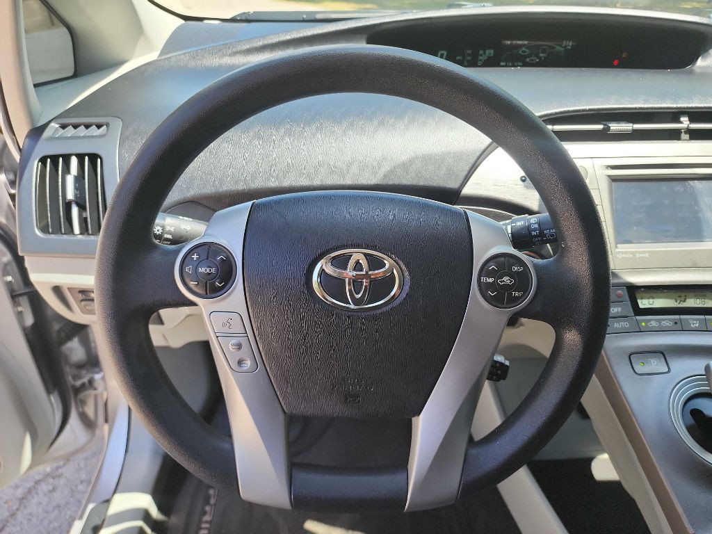 2012 Toyota Prius Image 15