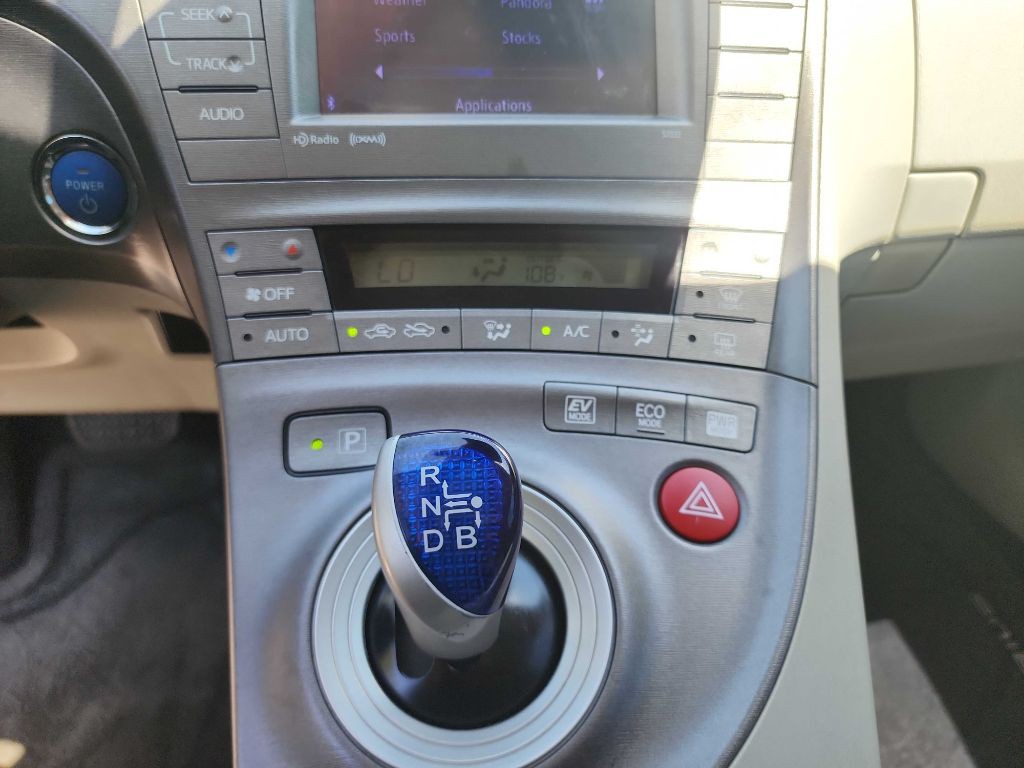 2012 Toyota Prius Image 19