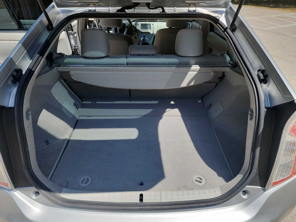 2012 Toyota Prius Image 28