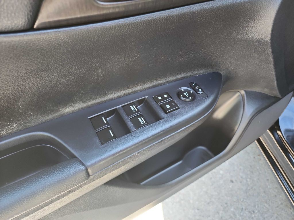 2015 Honda Accord Image 15