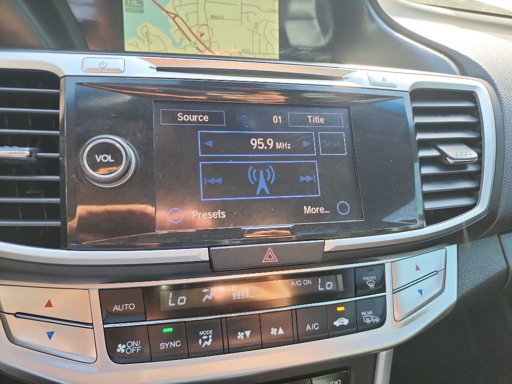 2015 Honda Accord Image 27