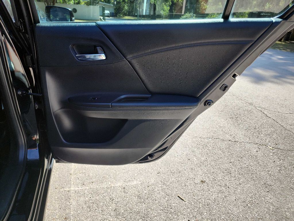 2015 Honda Accord Image 39