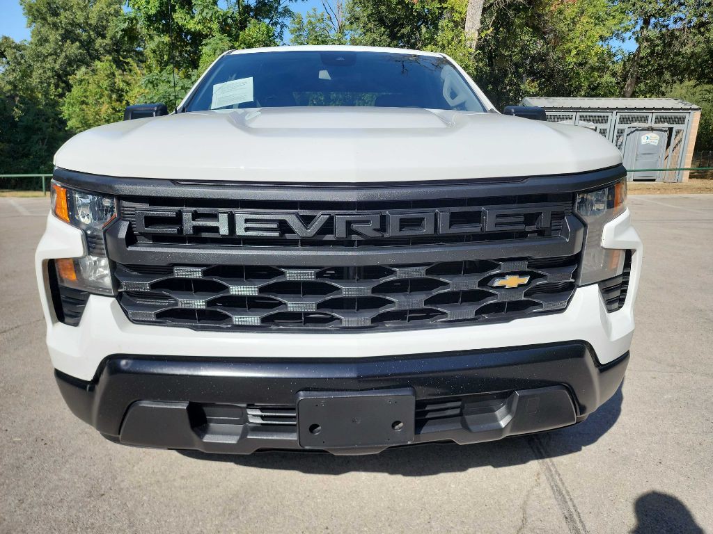 2023 Chevrolet Silverado 1500 Image 2