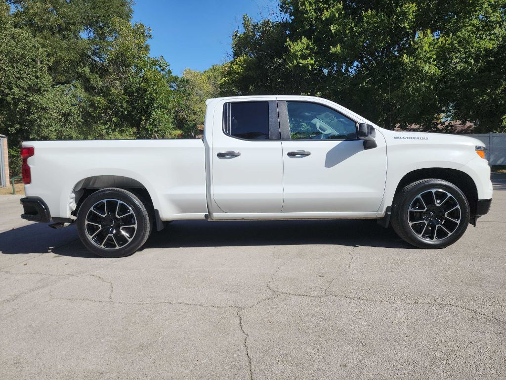 2023 Chevrolet Silverado 1500 Image 9