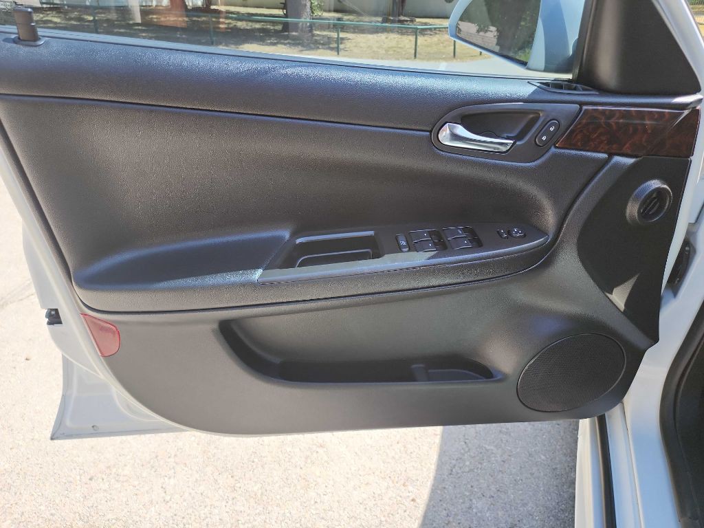 2014 Chevrolet Impala Image 12
