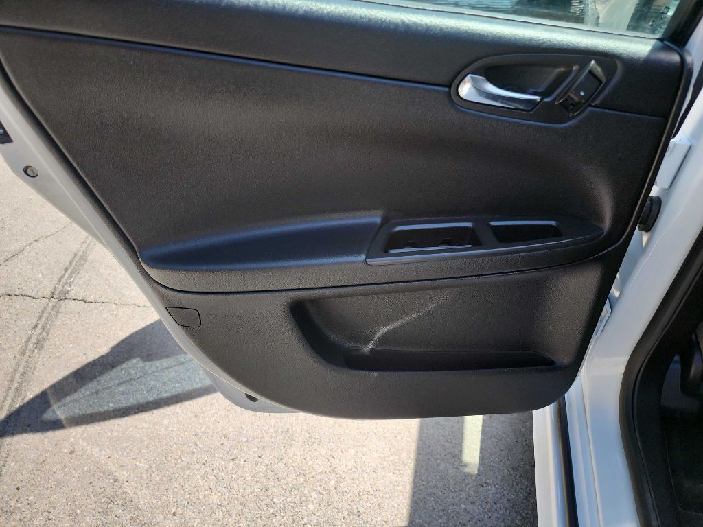 2014 Chevrolet Impala Image 25