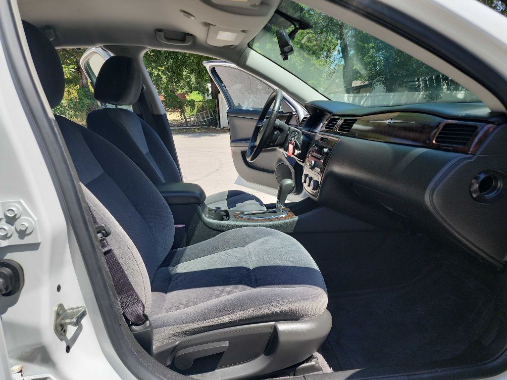 2014 Chevrolet Impala Image 32